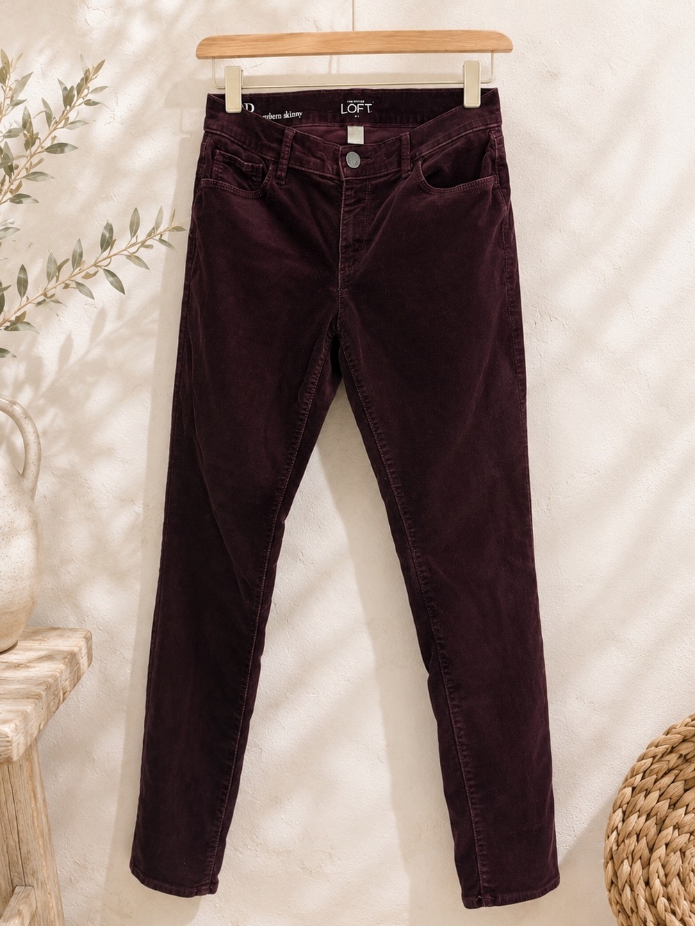β¨ LOFT Modern Skinny Deep Plum Corduroy Pants Size 8P β¨